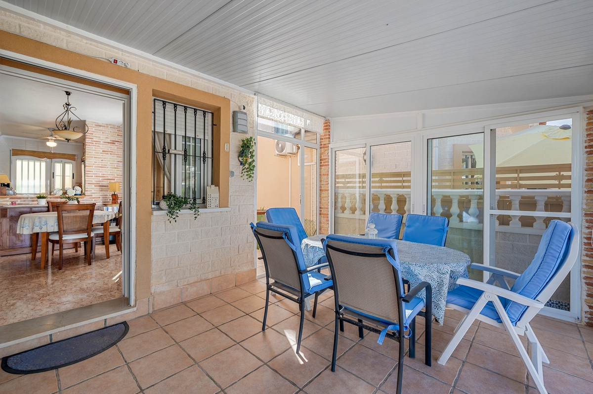 For sale - 3 Bedroom 2 Bathroom House - Detached Villa in Guardamar del Segura - Guardamar del Segura Centro  - Alicante