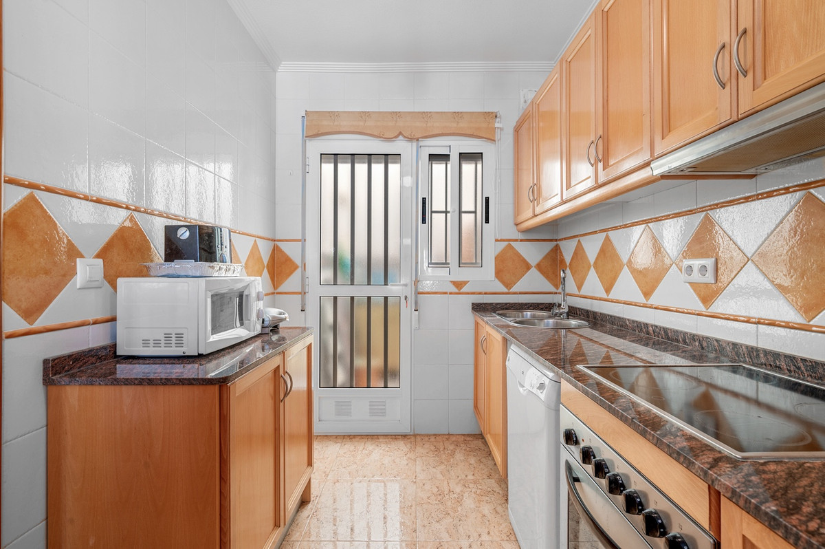 For sale - 3 Bedroom 2 Bathroom House - Detached Villa in Guardamar del Segura - Guardamar del Segura Centro  - Alicante