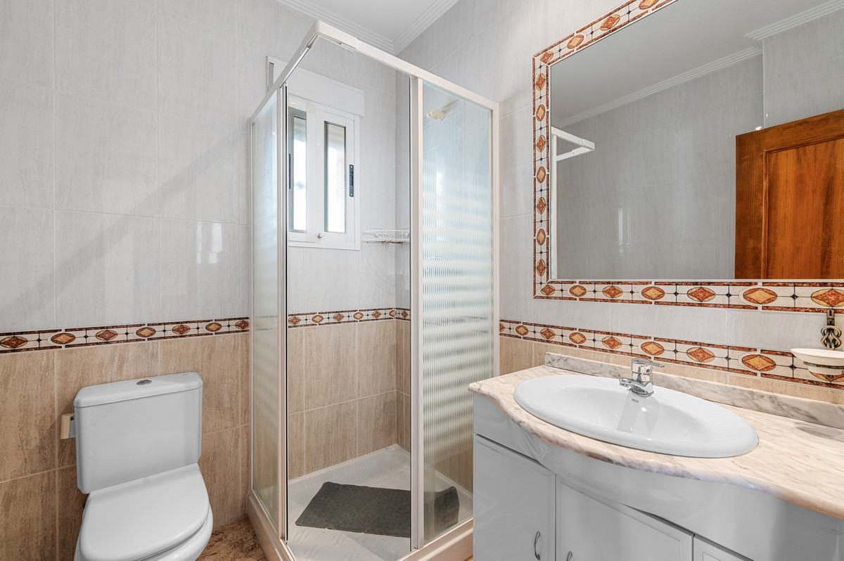 For sale - 3 Bedroom 2 Bathroom House - Detached Villa in Guardamar del Segura - Guardamar del Segura Centro  - Alicante