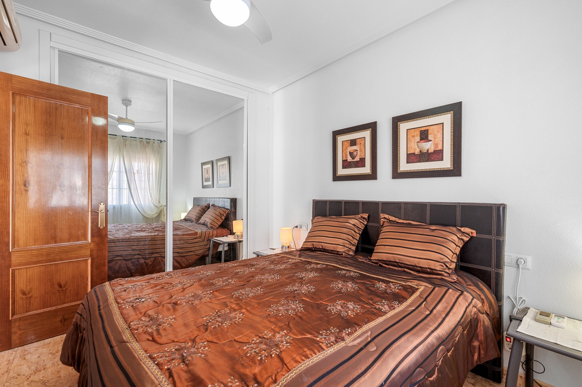 For sale - 3 Bedroom 2 Bathroom House - Detached Villa in Guardamar del Segura - Guardamar del Segura Centro  - Alicante