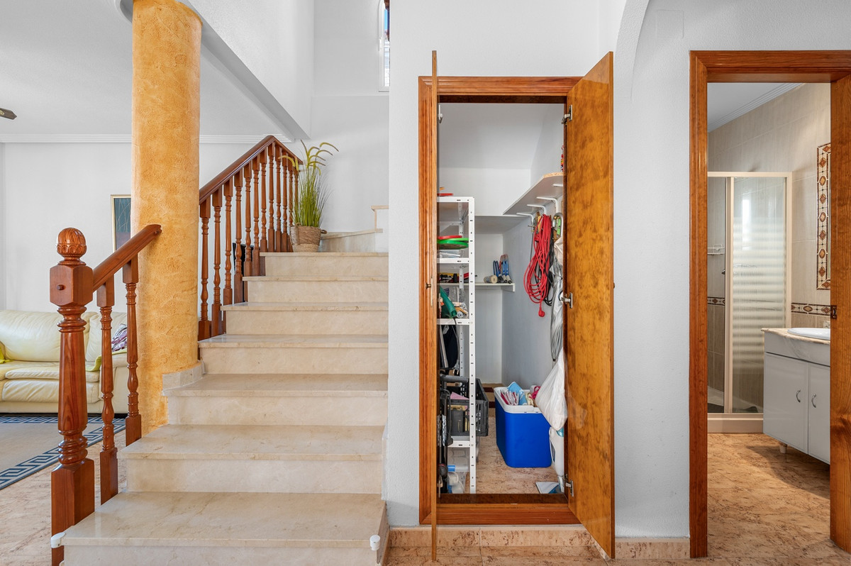 For sale - 3 Bedroom 2 Bathroom House - Detached Villa in Guardamar del Segura - Guardamar del Segura Centro  - Alicante