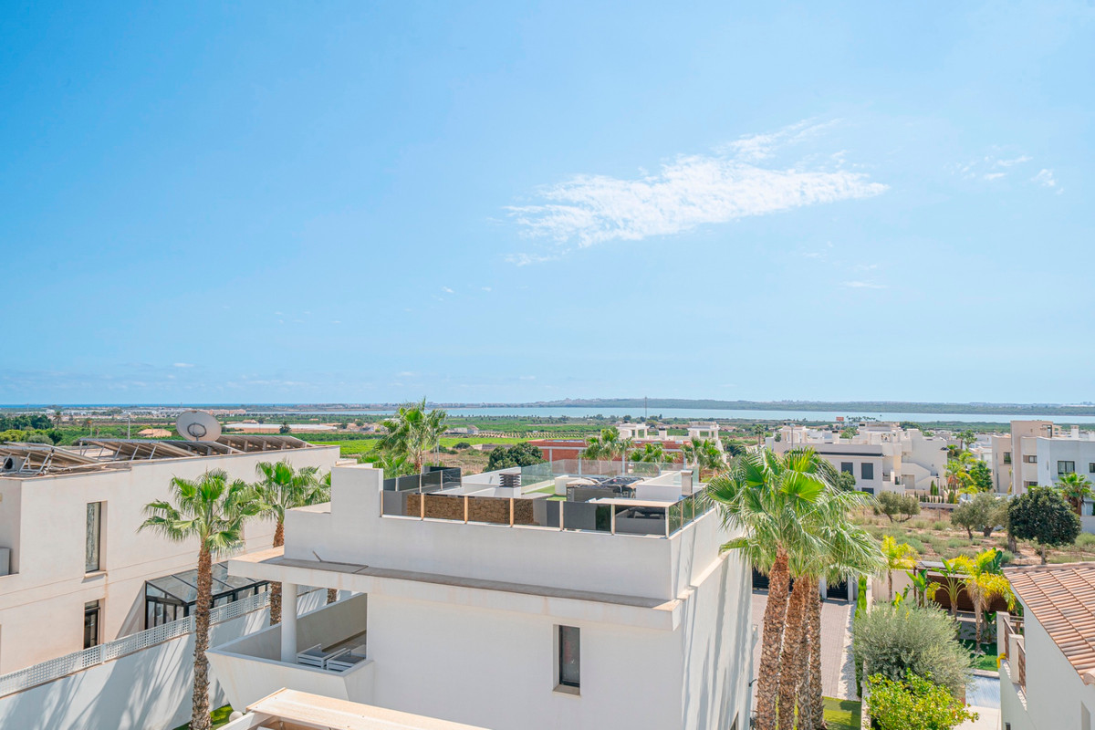For sale - 3 Bedroom 2 Bathroom House - Detached Villa in Rojales - Lo Pepin  - Alicante