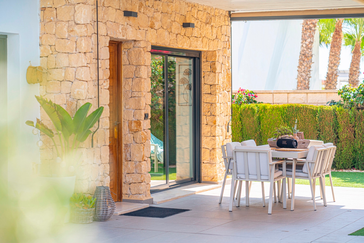 For sale - 3 Bedroom 2 Bathroom House - Detached Villa in Rojales - Lo Pepin  - Alicante