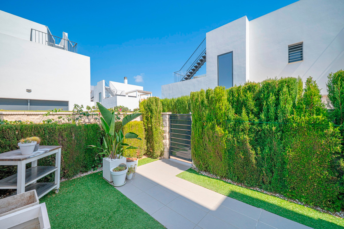 For sale - 3 Bedroom 2 Bathroom House - Detached Villa in Rojales - Lo Pepin  - Alicante