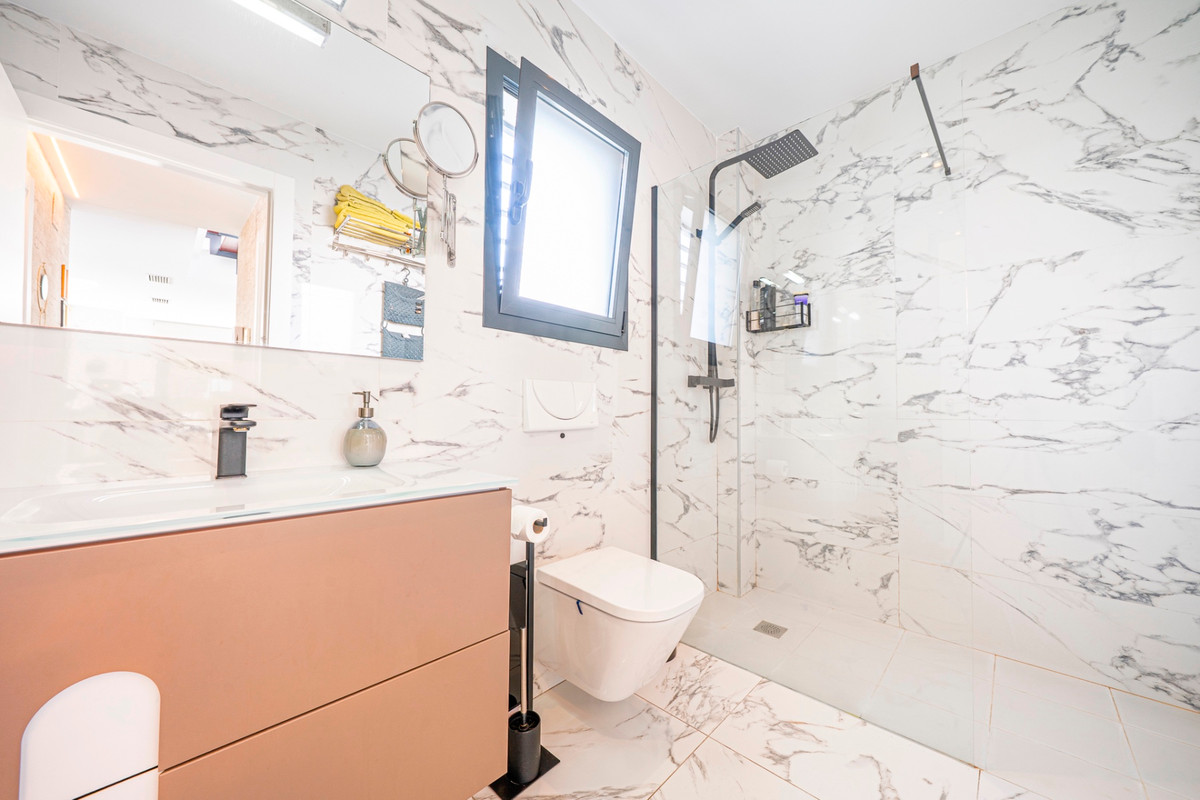For sale - 3 Bedroom 2 Bathroom House - Detached Villa in Rojales - Lo Pepin  - Alicante