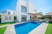76-R5494579/81375, 3 Bedroom 2 Bathroom House - Detached Villa in Rojales