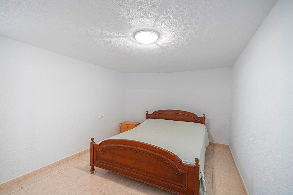 For sale - 5 Bedroom 4 Bathroom House - Detached Villa in Rojales - Ciudad Quesada  - Alicante