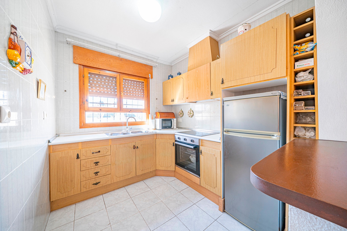 For sale - 5 Bedroom 4 Bathroom House - Detached Villa in Rojales - Ciudad Quesada  - Alicante