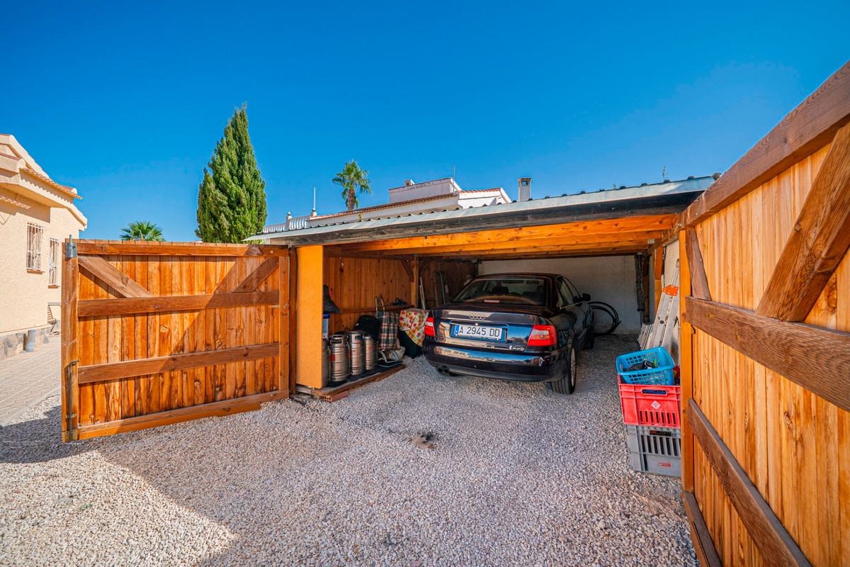 For sale - 5 Bedroom 4 Bathroom House - Detached Villa in Rojales - Ciudad Quesada  - Alicante