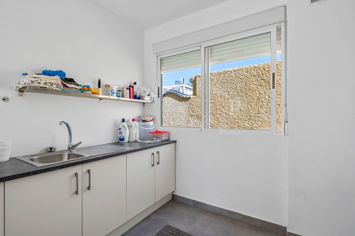 For sale - 3 Bedroom 3 Bathroom House - Detached Villa in Rojales - Ciudad Quesada  - Alicante