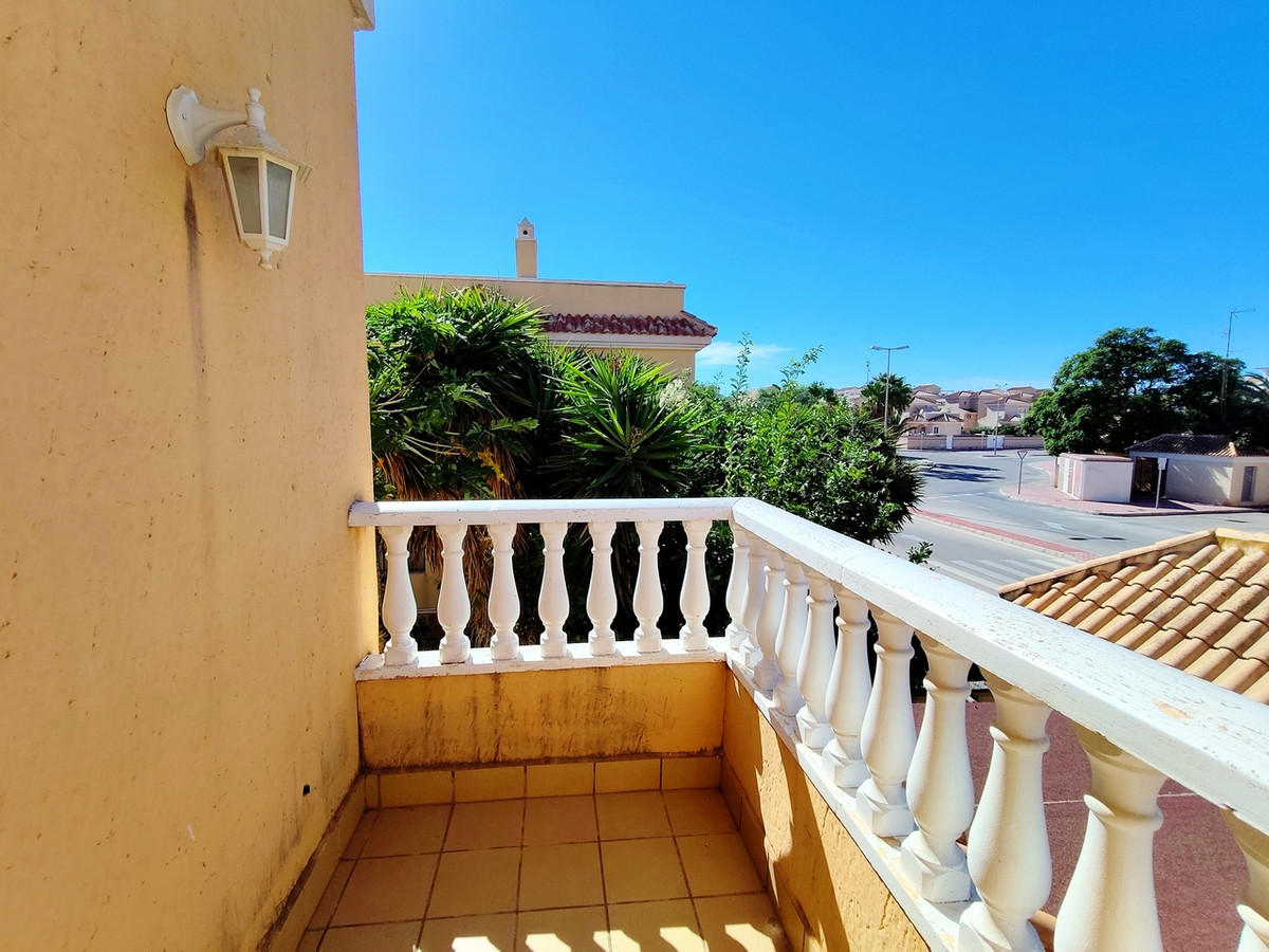 For sale - 4 Bedroom 2 Bathroom House - Townhouse in Rojales - Ciudad Quesada  - Alicante