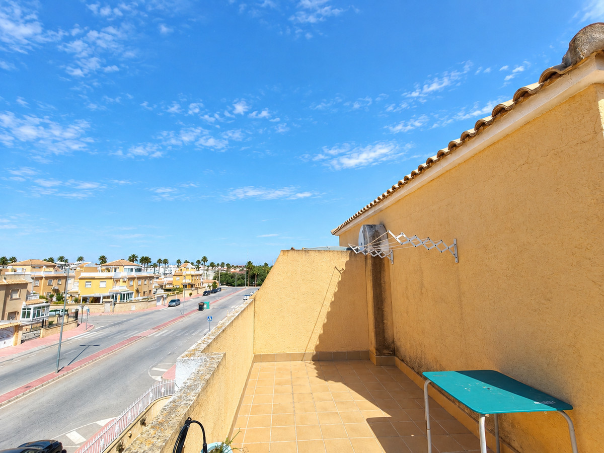 For sale - 4 Bedroom 2 Bathroom House - Townhouse in Rojales - Ciudad Quesada  - Alicante