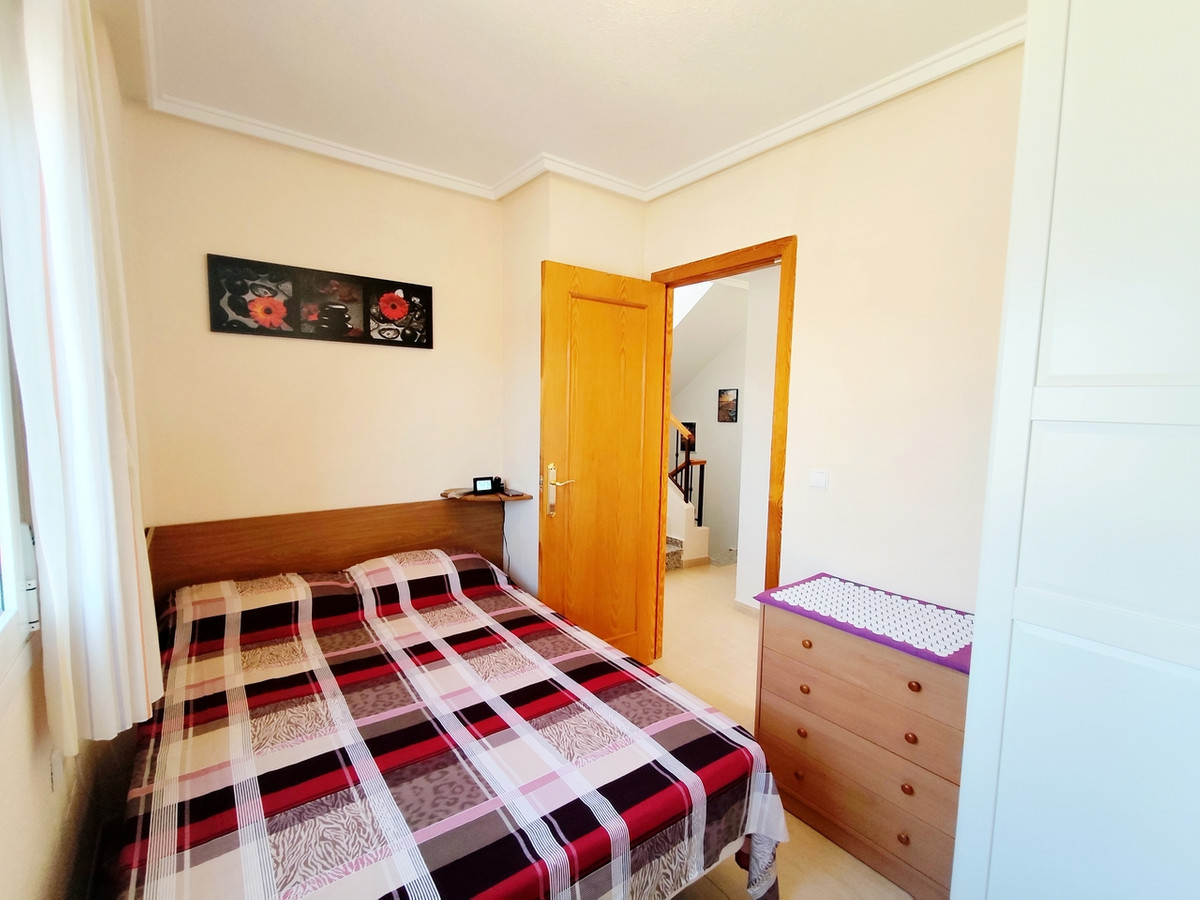 For sale - 4 Bedroom 2 Bathroom House - Townhouse in Rojales - Ciudad Quesada  - Alicante