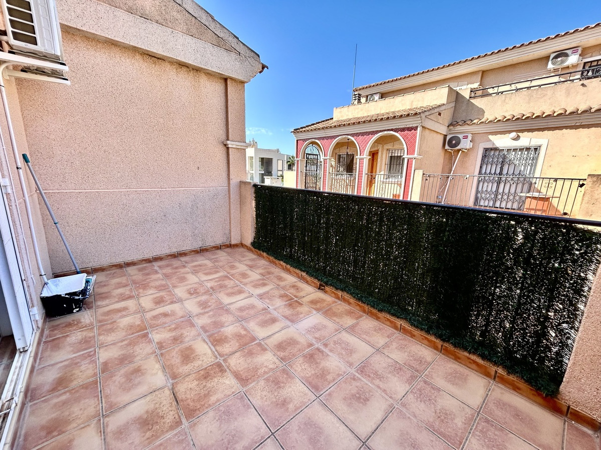 For sale - 3 Bedroom 2 Bathroom House - Townhouse in Orihuela - La Zenia  - Alicante