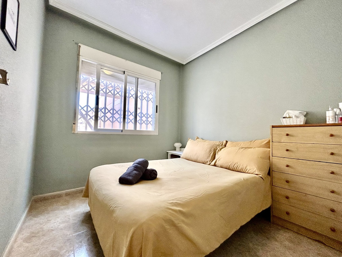For sale - 3 Bedroom 2 Bathroom House - Townhouse in Orihuela - La Zenia  - Alicante