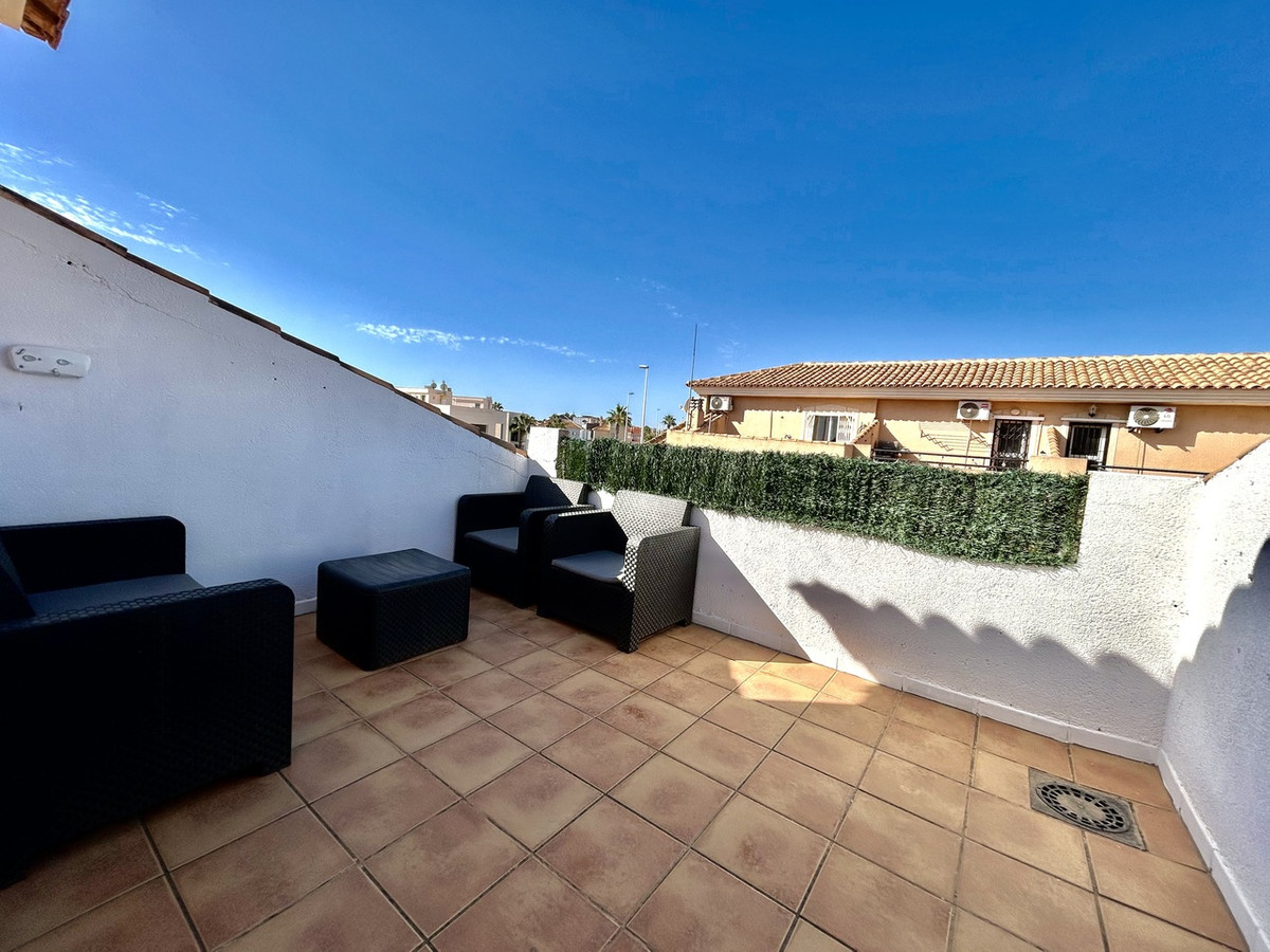 For sale - 3 Bedroom 2 Bathroom House - Townhouse in Orihuela - La Zenia  - Alicante