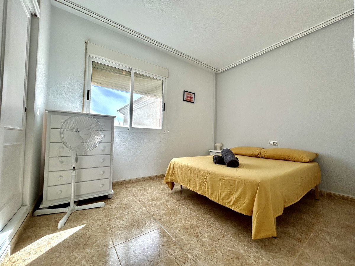 For sale - 3 Bedroom 2 Bathroom House - Townhouse in Orihuela - La Zenia  - Alicante
