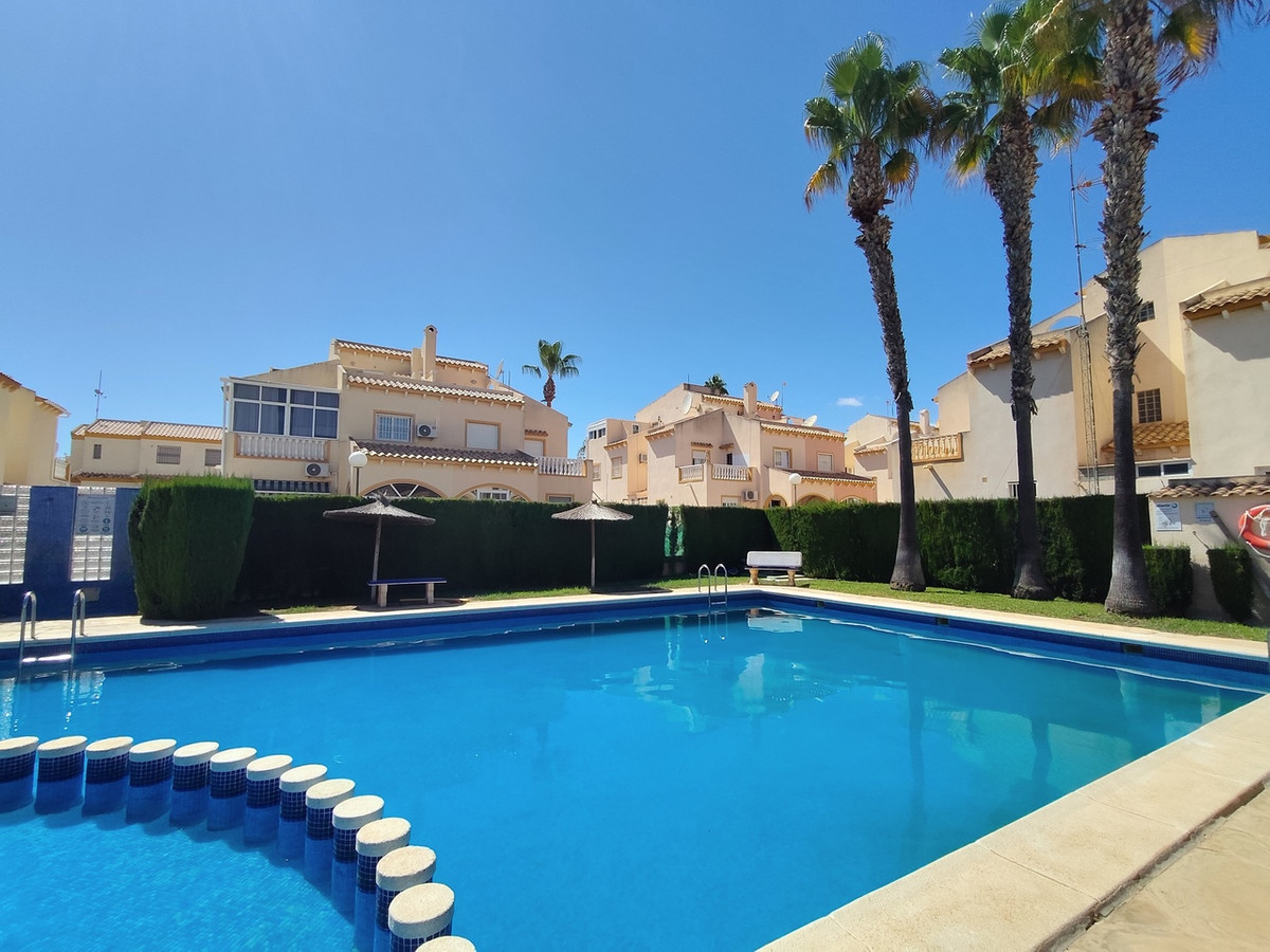 For sale - 2 Bedroom 2 Bathroom Townhouse in Playa Flamenca  - Playa Flamenca  - Alicante