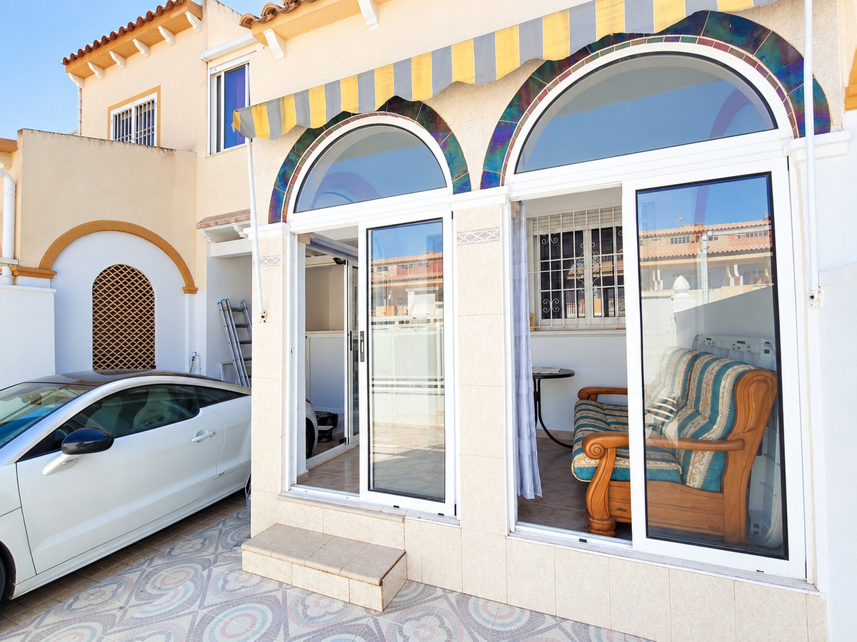 For sale - 2 Bedroom 2 Bathroom Townhouse in Playa Flamenca  - Playa Flamenca  - Alicante