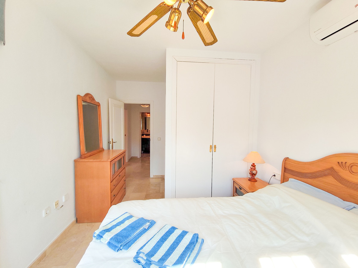 For sale - 3 Bedroom 2 Bathroom House - Detached Villa in Orihuela - Villamartin  - Alicante
