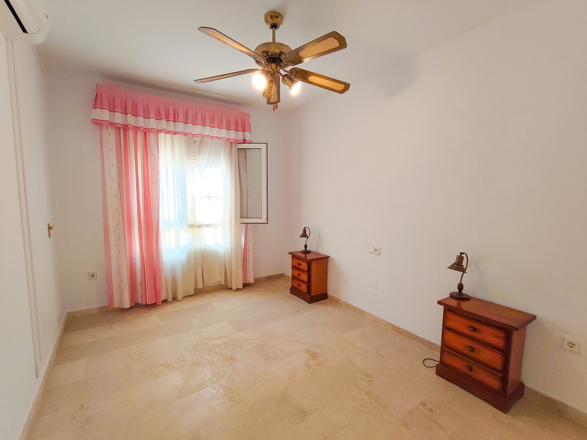 For sale - 3 Bedroom 2 Bathroom House - Detached Villa in Orihuela - Villamartin  - Alicante