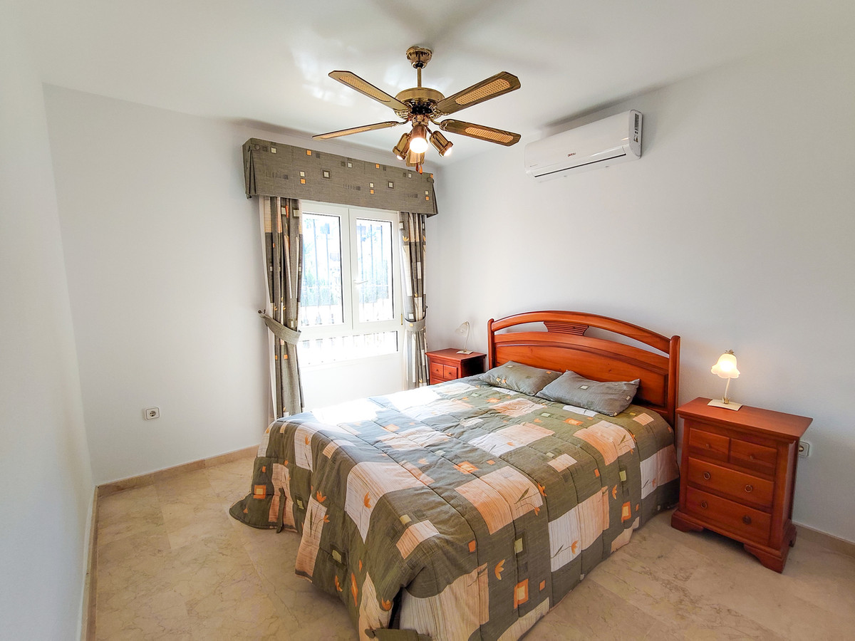 For sale - 3 Bedroom 2 Bathroom House - Detached Villa in Orihuela - Villamartin  - Alicante