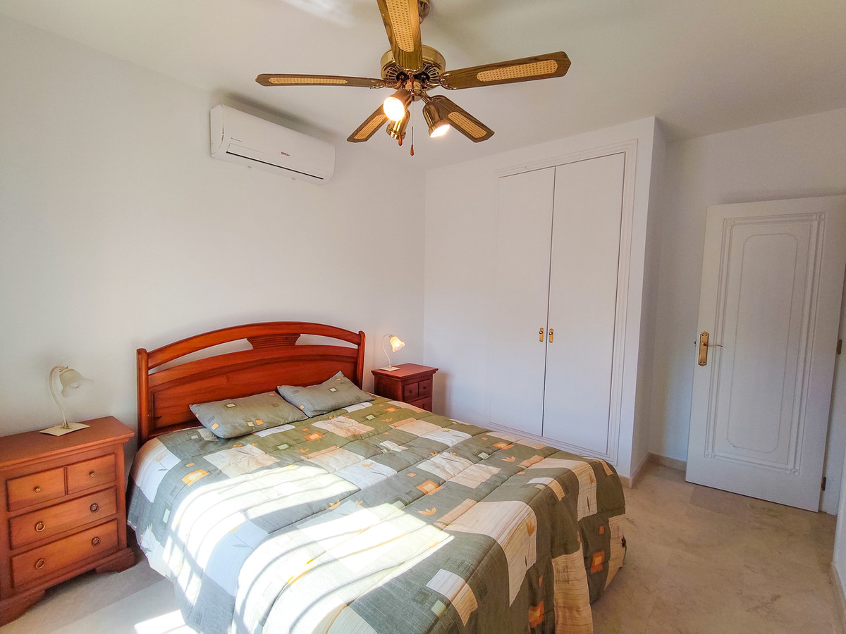 For sale - 3 Bedroom 2 Bathroom House - Detached Villa in Orihuela - Villamartin  - Alicante