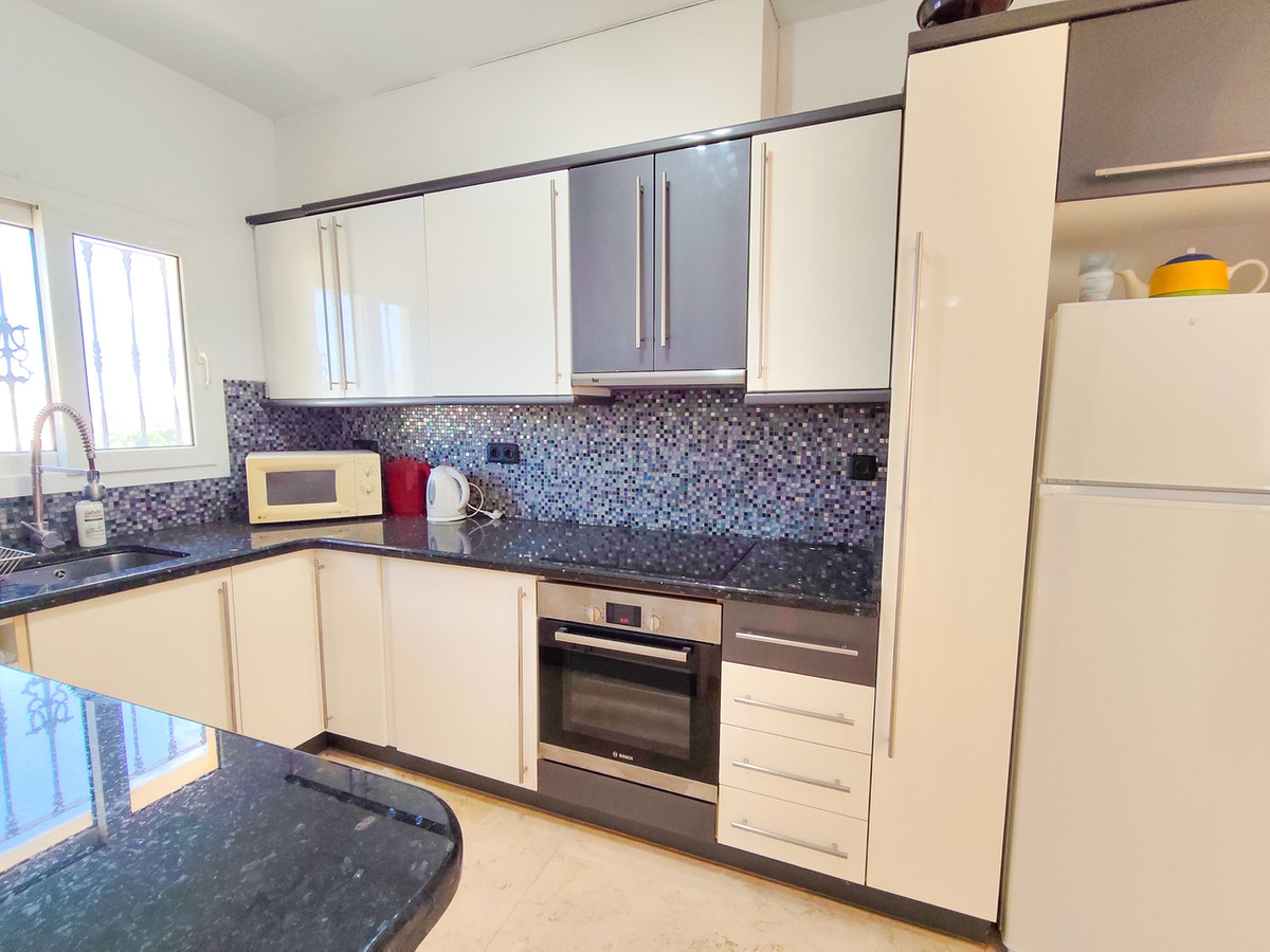 For sale - 3 Bedroom 2 Bathroom House - Detached Villa in Orihuela - Villamartin  - Alicante
