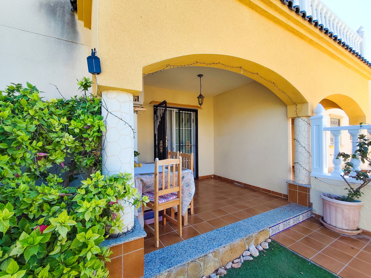 For sale - 2 Bedroom 2 Bathroom Apartment - Ground Floor Apartment in Orihuela - Cabo Roig  - Alicante