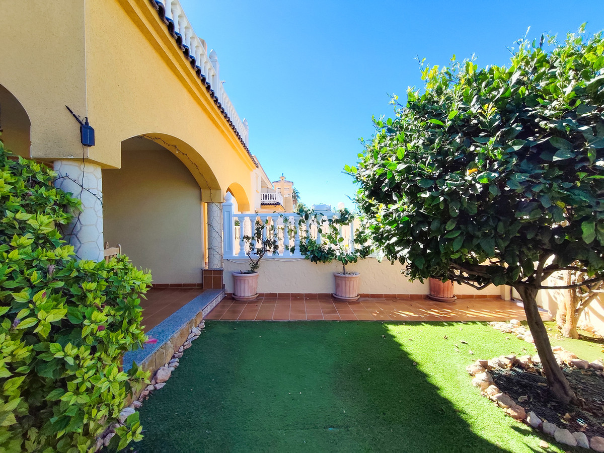 For sale - 2 Bedroom 2 Bathroom Apartment - Ground Floor Apartment in Orihuela - Cabo Roig  - Alicante