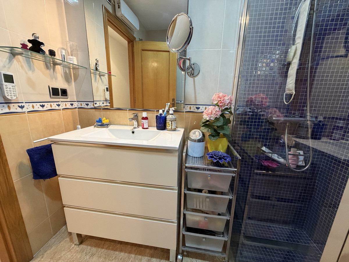 For sale - 2 Bedroom 1 Bathroom Apartment - Middle Floor Apartment in Pilar de la Horadada - Pilar de la Horadada Centro  - Alicante