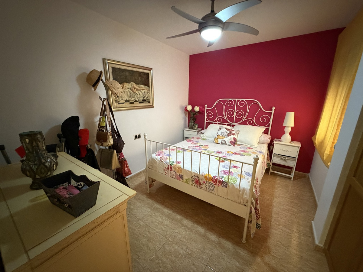 For sale - 2 Bedroom 1 Bathroom Apartment - Middle Floor Apartment in Pilar de la Horadada - Pilar de la Horadada Centro  - Alicante