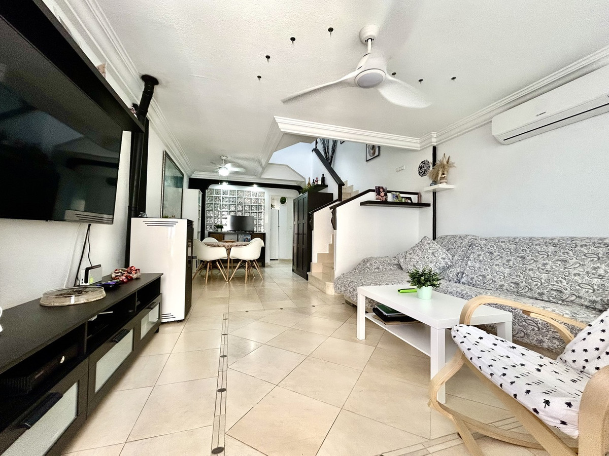 For sale - 4 Bedroom 3 Bathroom House - Townhouse in Almoradi - Heredades  - Alicante