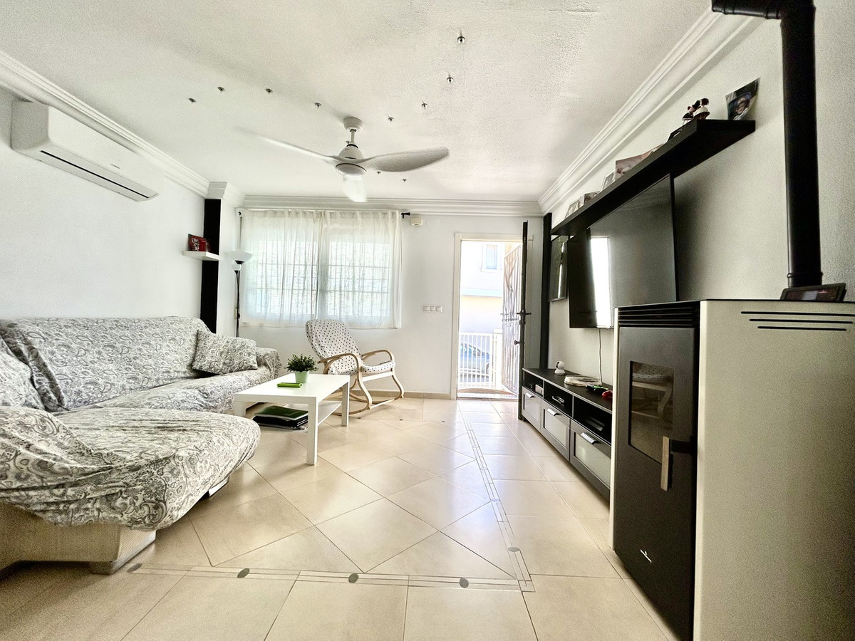 For sale - 4 Bedroom 3 Bathroom House - Townhouse in Almoradi - Heredades  - Alicante