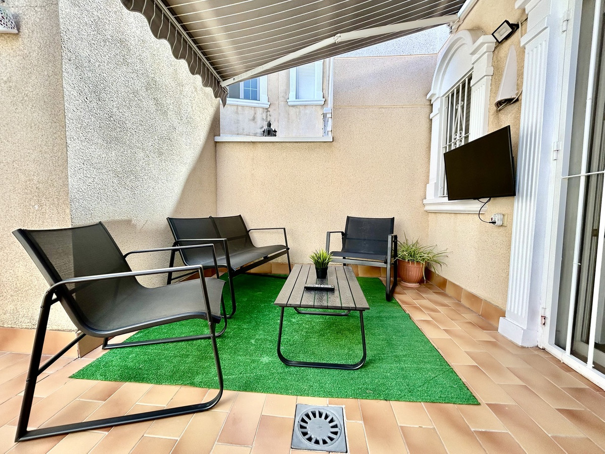 For sale - 4 Bedroom 3 Bathroom House - Townhouse in Almoradi - Heredades  - Alicante