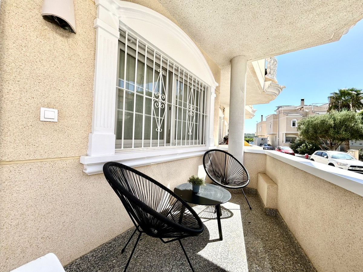 For sale - 4 Bedroom 3 Bathroom House - Townhouse in Almoradi - Heredades  - Alicante