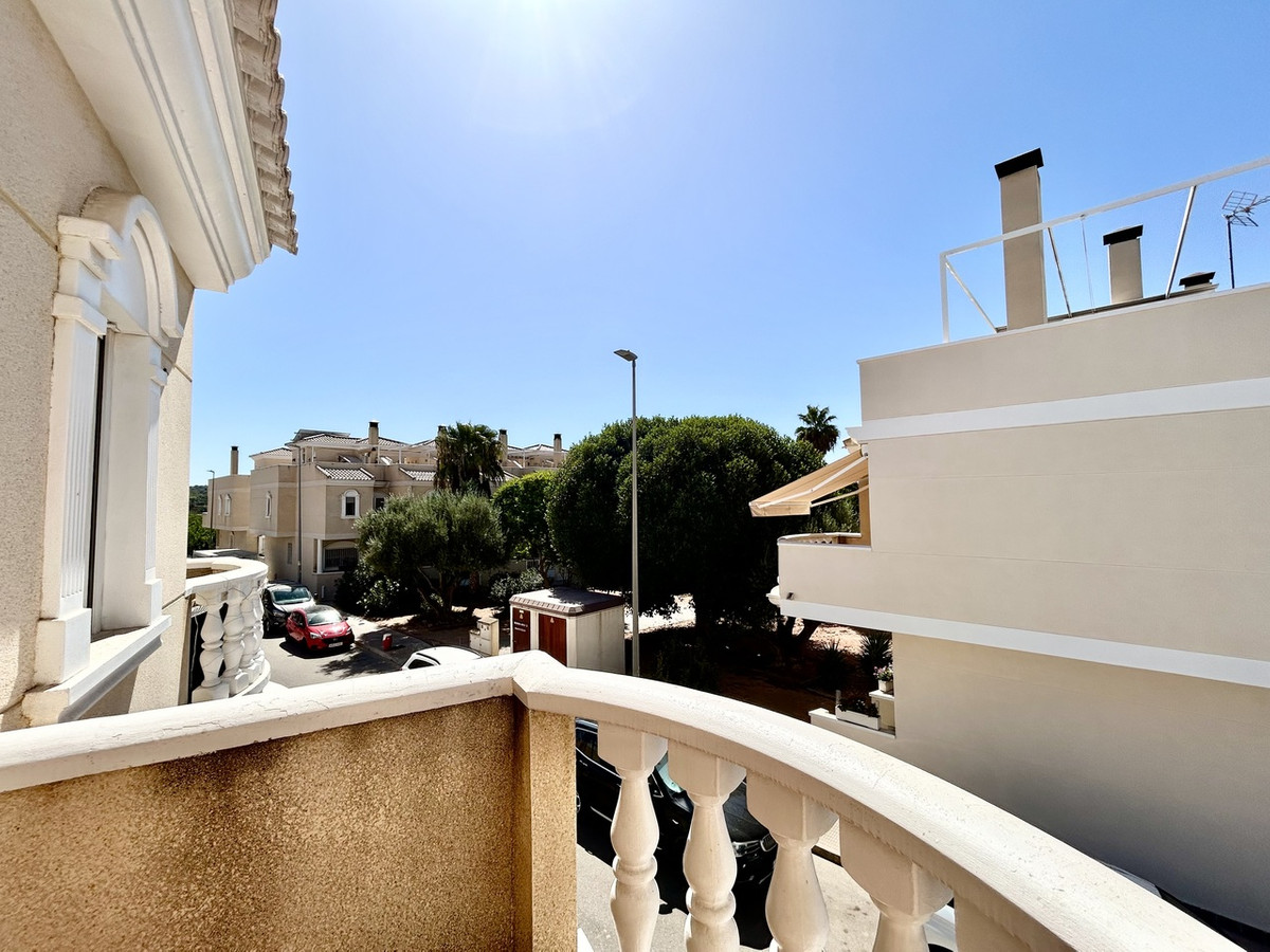 For sale - 4 Bedroom 3 Bathroom House - Townhouse in Almoradi - Heredades  - Alicante