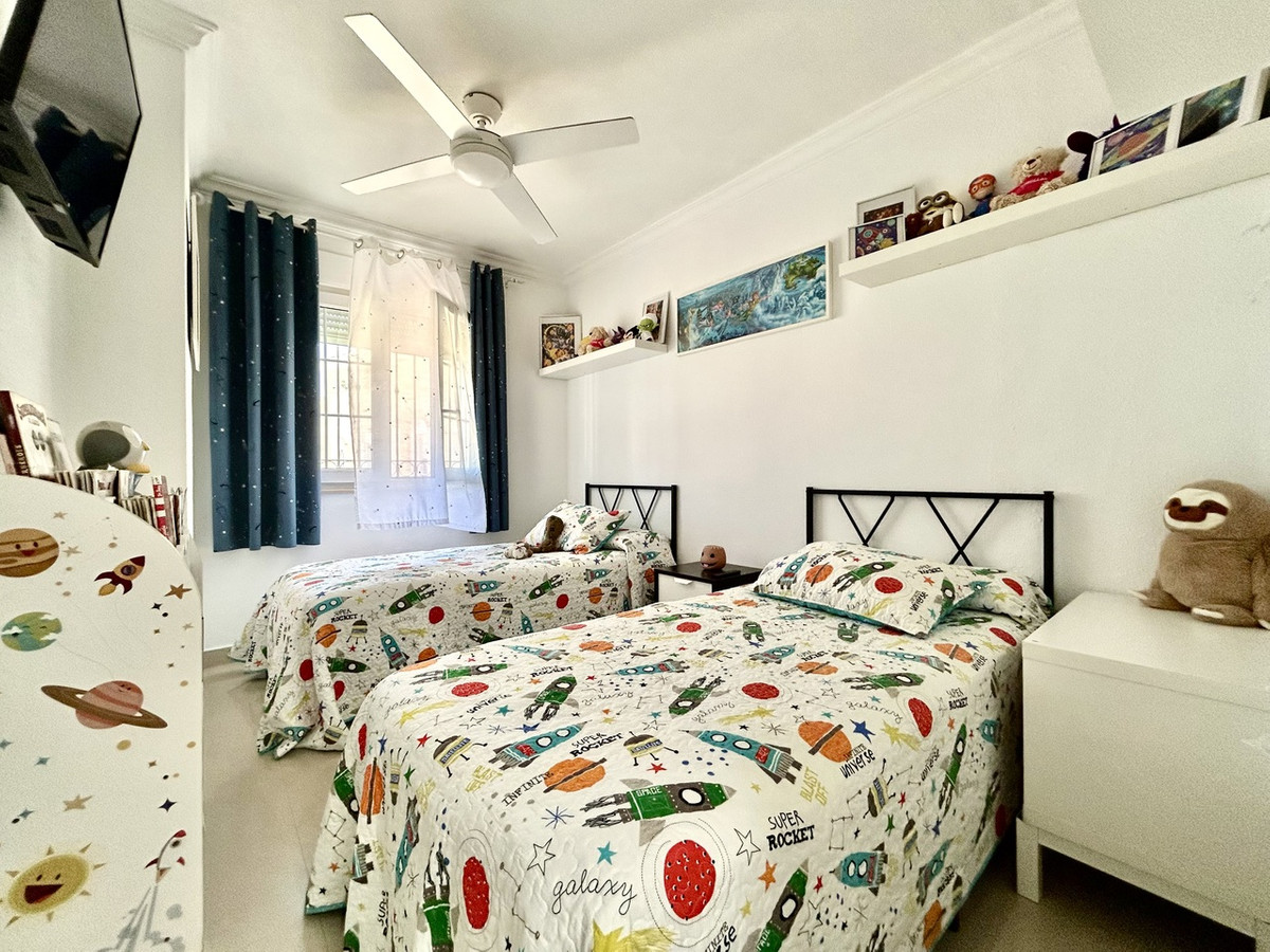 For sale - 4 Bedroom 3 Bathroom House - Townhouse in Almoradi - Heredades  - Alicante
