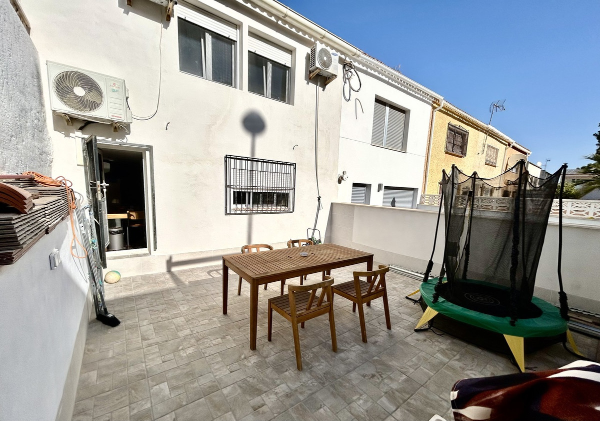 For sale - 3 Bedroom 2 Bathroom House - Townhouse in Orihuela - Los Balcones  - Alicante