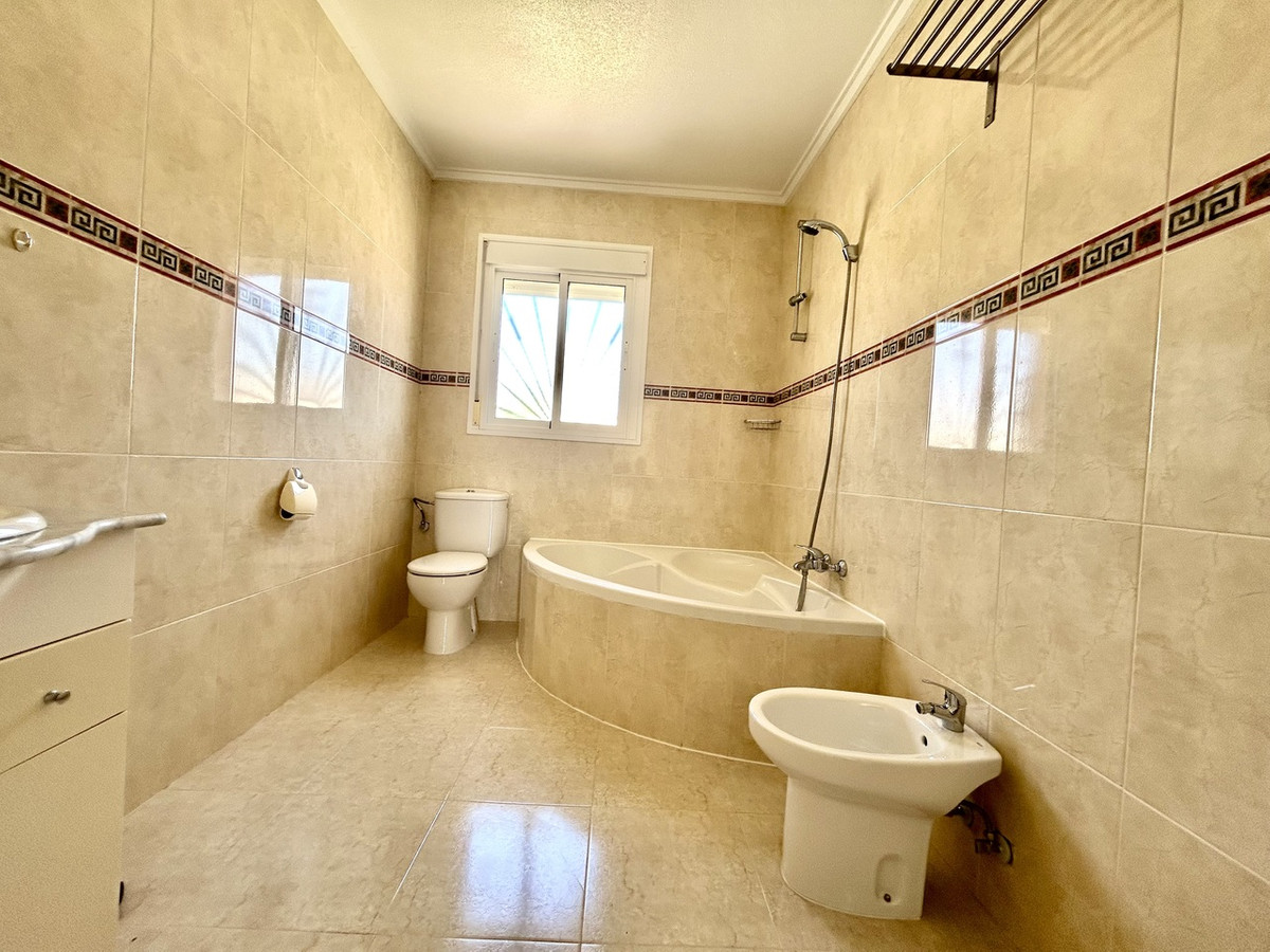 For sale - 3 Bedroom 2 Bathroom House - Townhouse in Rojales - Ciudad Quesada  - Alicante