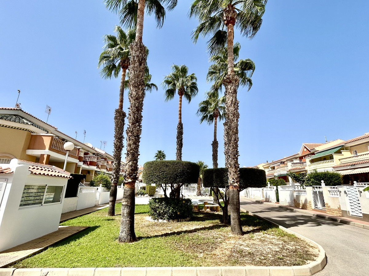 For sale - 3 Bedroom 2 Bathroom House - Townhouse in Rojales - Ciudad Quesada  - Alicante