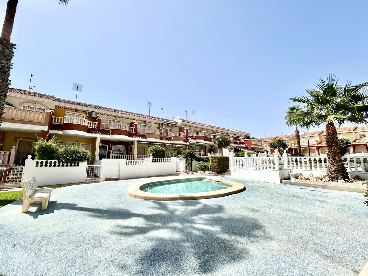 For sale - 3 Bedroom 2 Bathroom House - Townhouse in Rojales - Ciudad Quesada  - Alicante