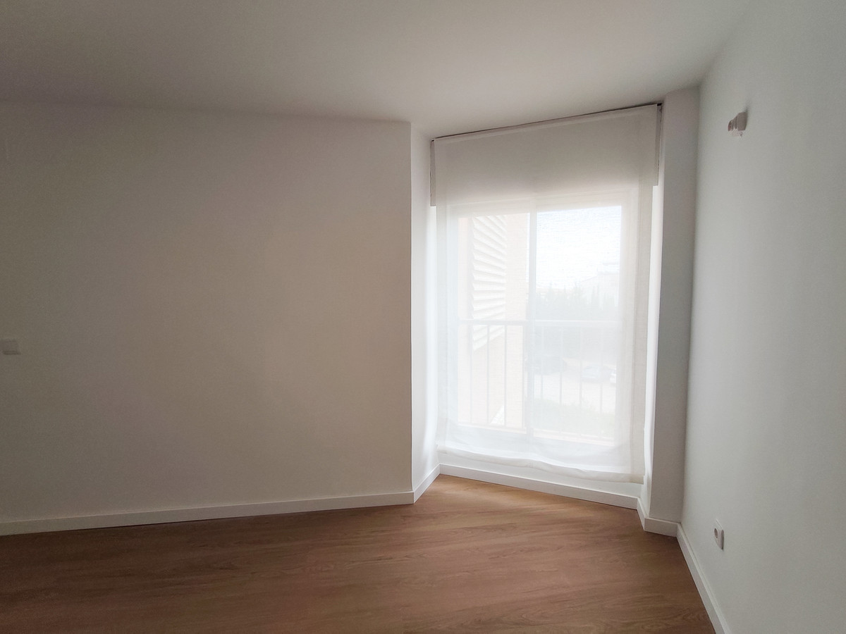 For sale - 3 Bedroom 2 Bathroom Apartment - Middle Floor Apartment in Orihuela - La Zenia  - Alicante
