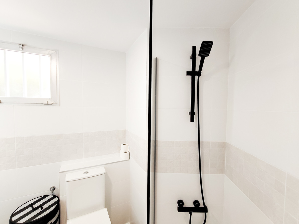 For sale - 3 Bedroom 2 Bathroom Apartment - Middle Floor Apartment in Orihuela - La Zenia  - Alicante
