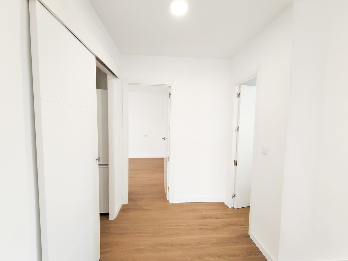 For sale - 3 Bedroom 2 Bathroom Apartment - Middle Floor Apartment in Orihuela - La Zenia  - Alicante