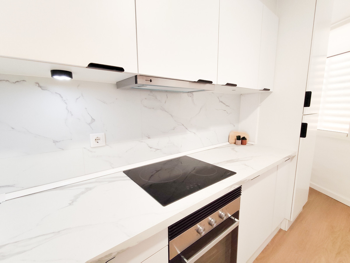 For sale - 3 Bedroom 2 Bathroom Apartment - Middle Floor Apartment in Orihuela - La Zenia  - Alicante
