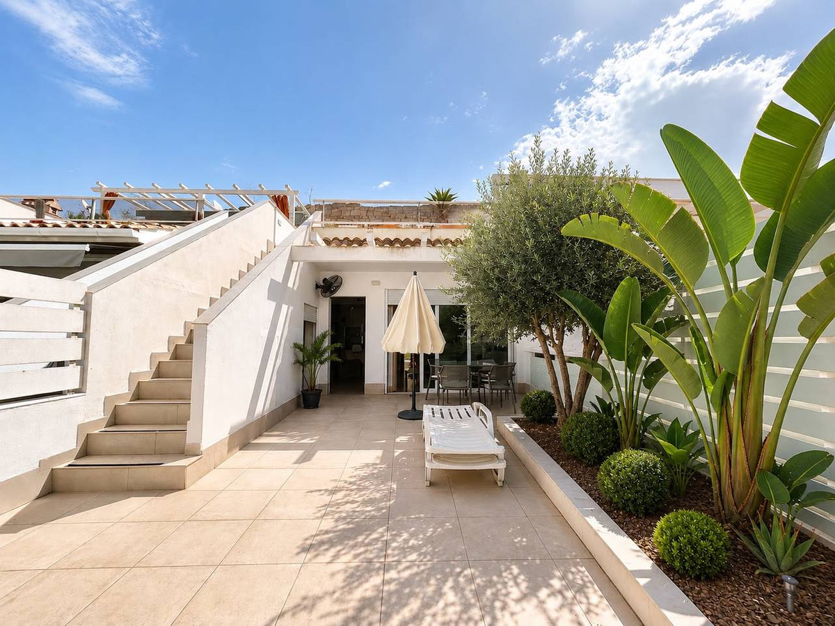 For sale - 3 Bedroom 3 Bathroom House - Townhouse in Rojales - Ciudad Quesada  - Alicante