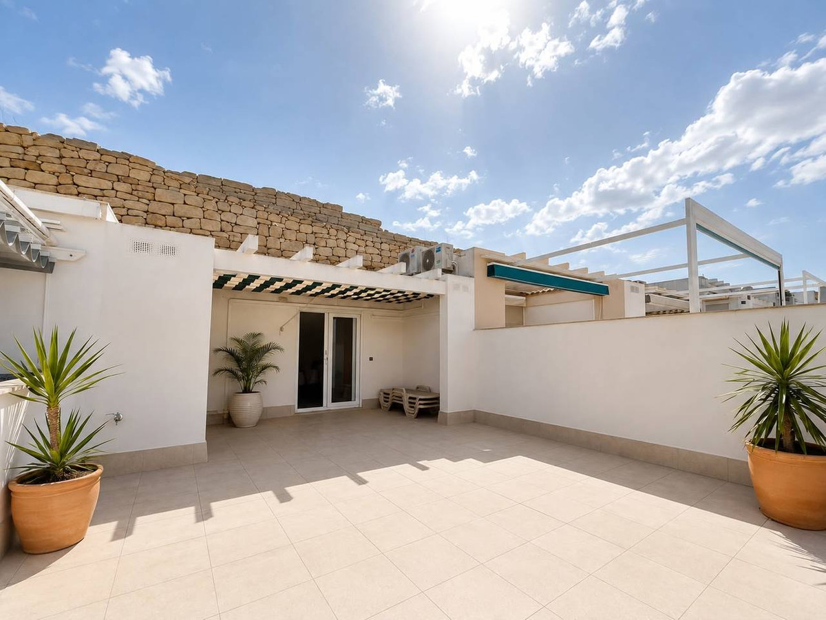 For sale - 3 Bedroom 3 Bathroom House - Townhouse in Rojales - Ciudad Quesada  - Alicante