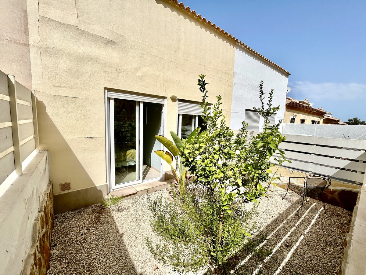 For sale - 3 Bedroom 3 Bathroom House - Townhouse in Rojales - Ciudad Quesada  - Alicante
