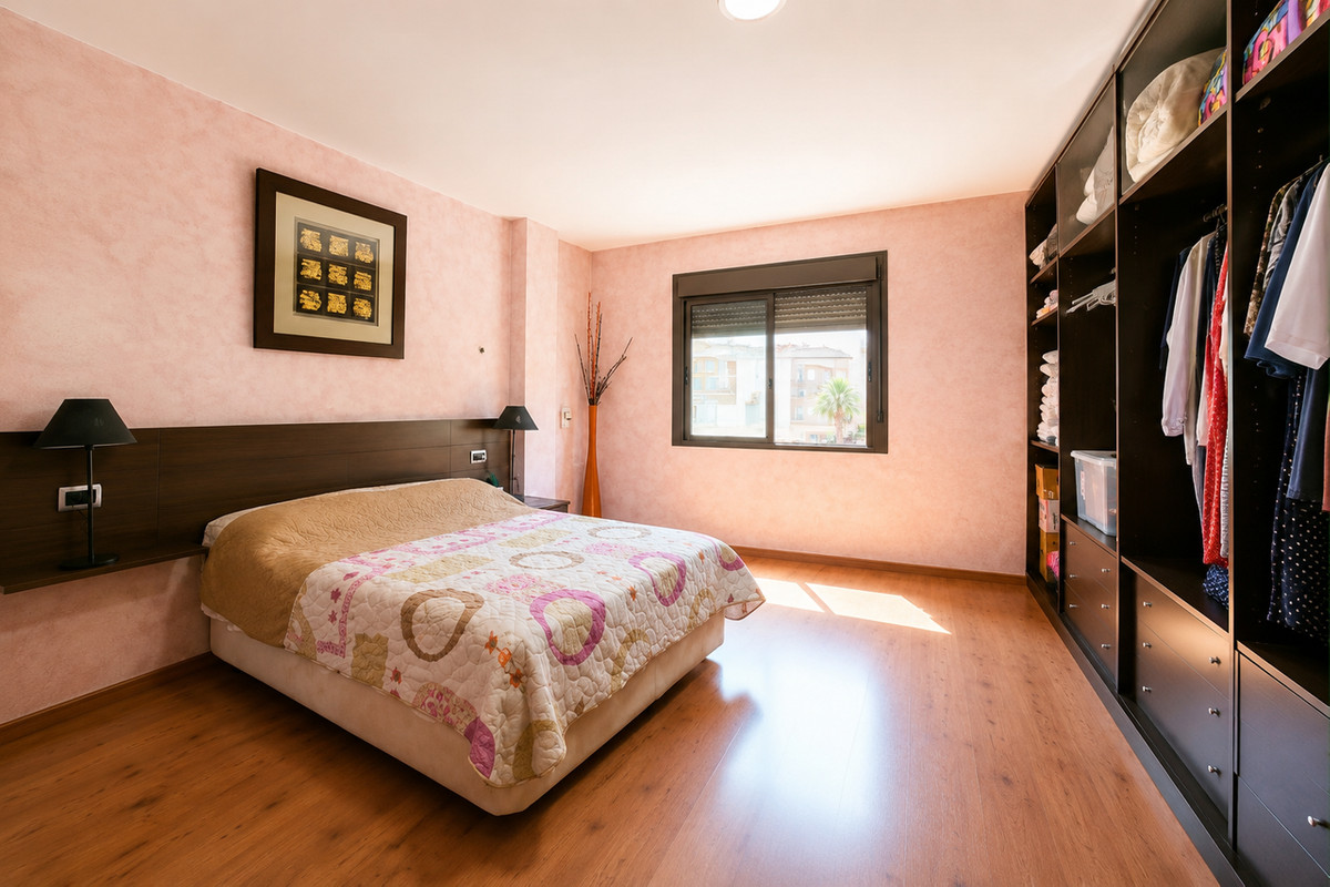 For sale - 4 Bedroom 1 Bathroom Apartment - Ground Floor Apartment in Rojales - Rojales Centro  - Alicante